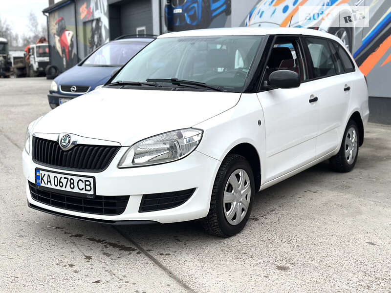 Универсал Skoda Fabia 2012 в Житомире