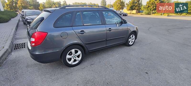 Универсал Skoda Fabia 2011 в Днепре
