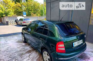 Хэтчбек Skoda Fabia 2002 в Киеве