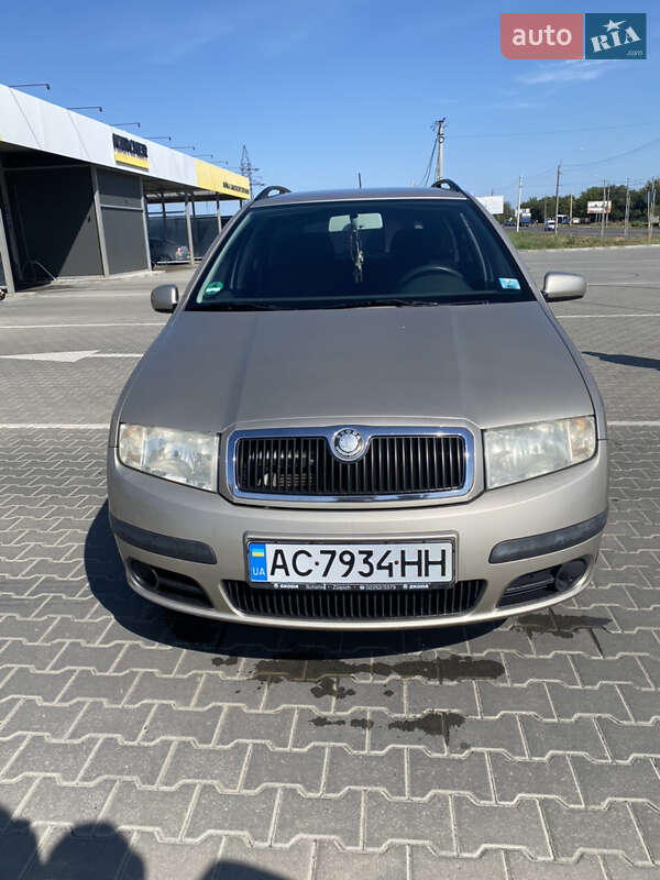 Універсал Skoda Fabia 2004 в Луцьку