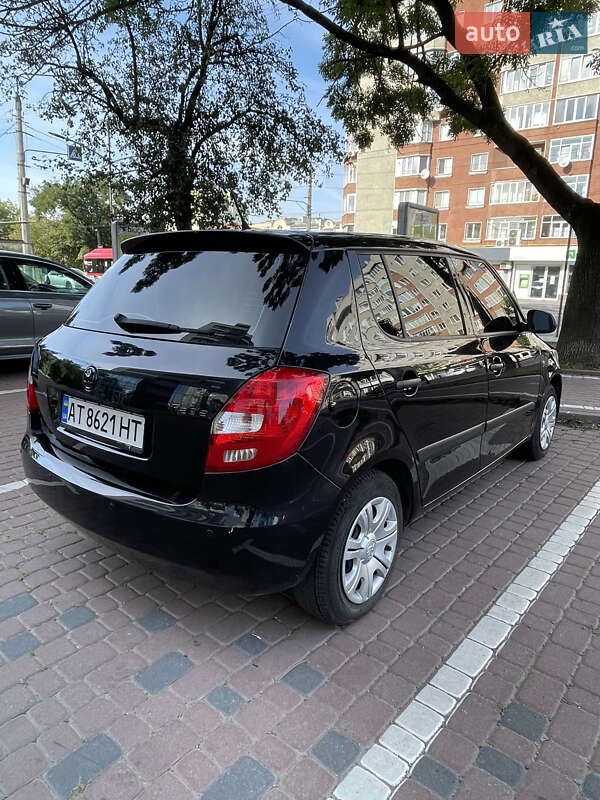 Хэтчбек Skoda Fabia 2010 в Ивано-Франковске