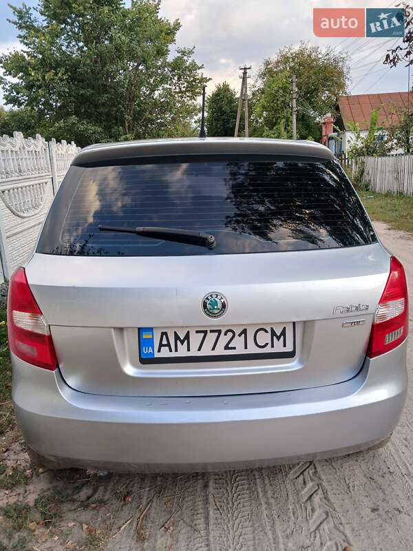 Хетчбек Skoda Fabia 2012 в Баранівці