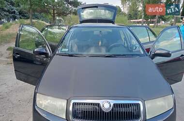 Хэтчбек Skoda Fabia 2006 в 