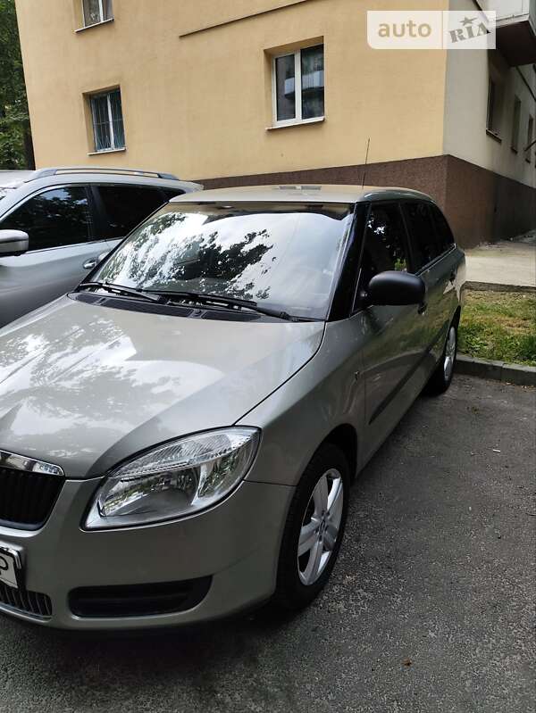 Універсал Skoda Fabia 2008 в Дніпрі