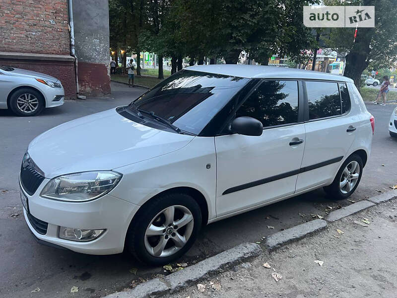 Хэтчбек Skoda Fabia 2011 в Хмельницком