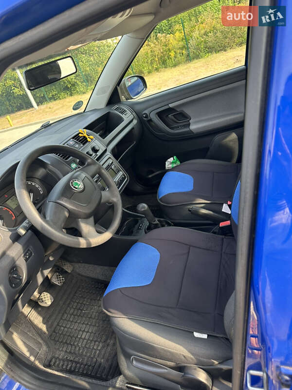 Хэтчбек Skoda Fabia 2009 в Житомире