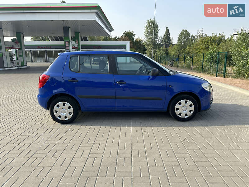 Хэтчбек Skoda Fabia 2009 в Житомире