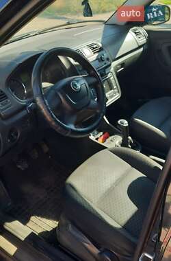 Хэтчбек Skoda Fabia 2012 в 