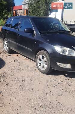 Хэтчбек Skoda Fabia 2012 в 