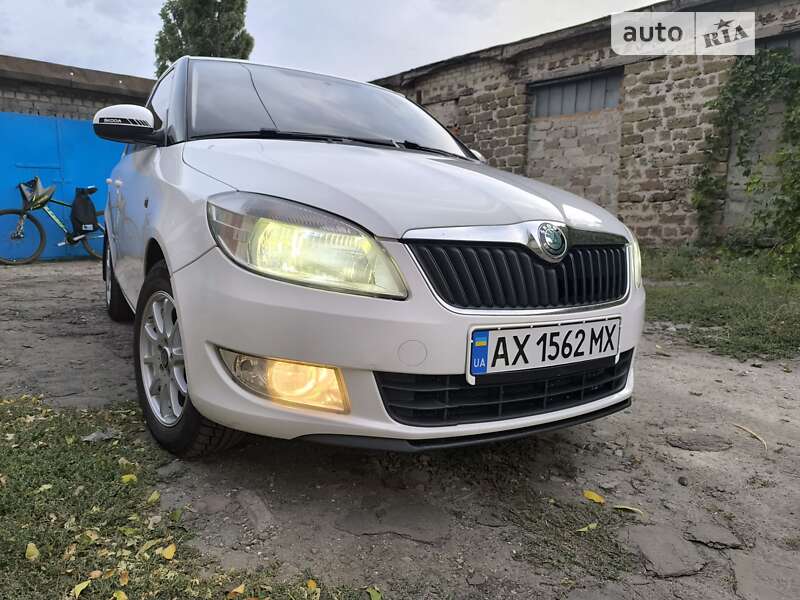 Хетчбек Skoda Fabia 2012 в Первомайську