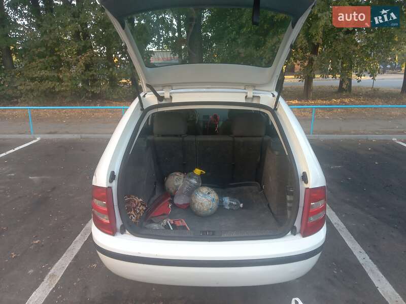 Універсал Skoda Fabia 2003 в Полтаві