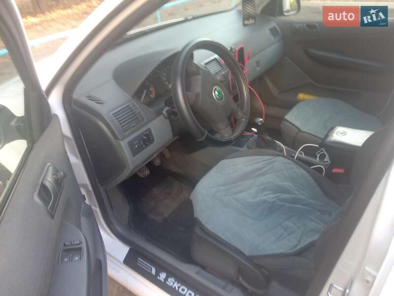 Універсал Skoda Fabia 2003 в Полтаві
