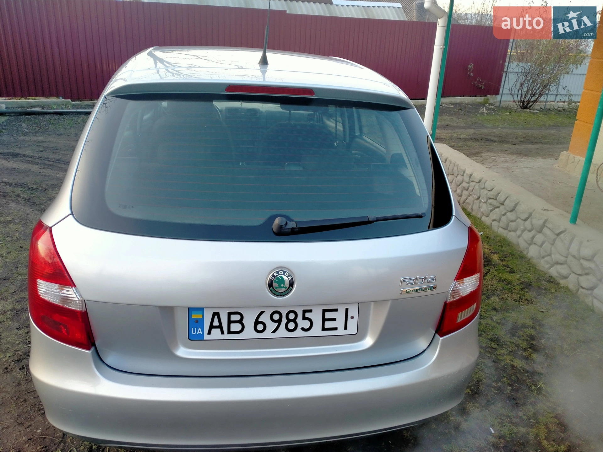 2010 Skoda Fabia - мініатюра 2