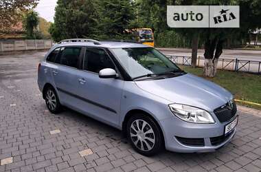 Хэтчбек Skoda Fabia 2011 в Ужгороде