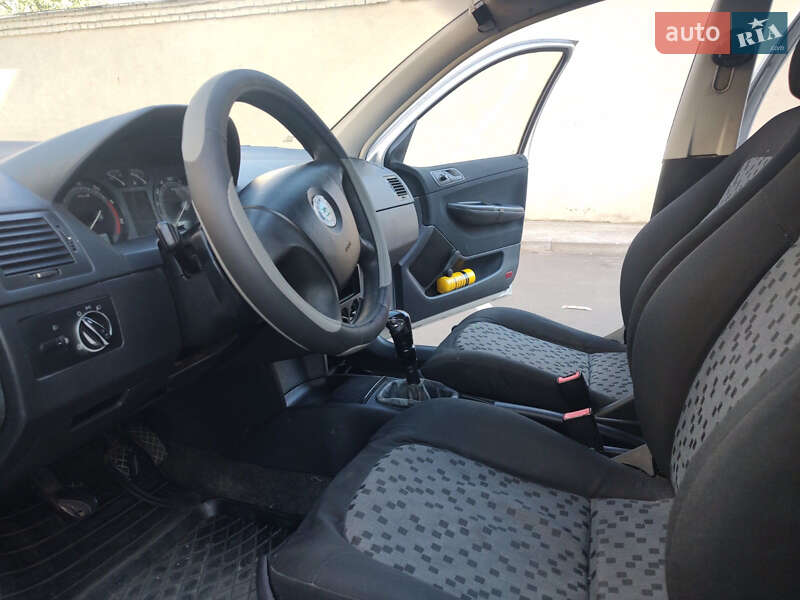 Хетчбек Skoda Fabia 2006 в Хмельницькому