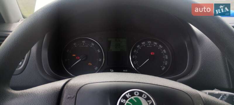 Хетчбек Skoda Fabia 2011 в Києві