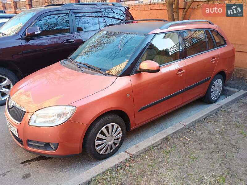 Универсал Skoda Fabia 2008 в Киеве