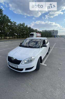 Хетчбек Skoda Fabia 2014 в Кропивницькому