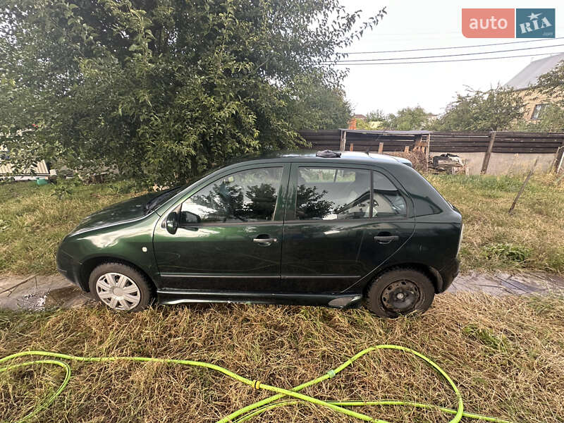Хетчбек Skoda Fabia 2004 в Києві