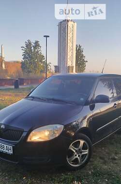 Хэтчбек Skoda Fabia 2010 в Киеве