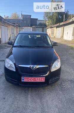 Универсал Skoda Fabia 2009 в Черновцах