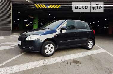 Хетчбек Skoda Fabia 2007 в Києві