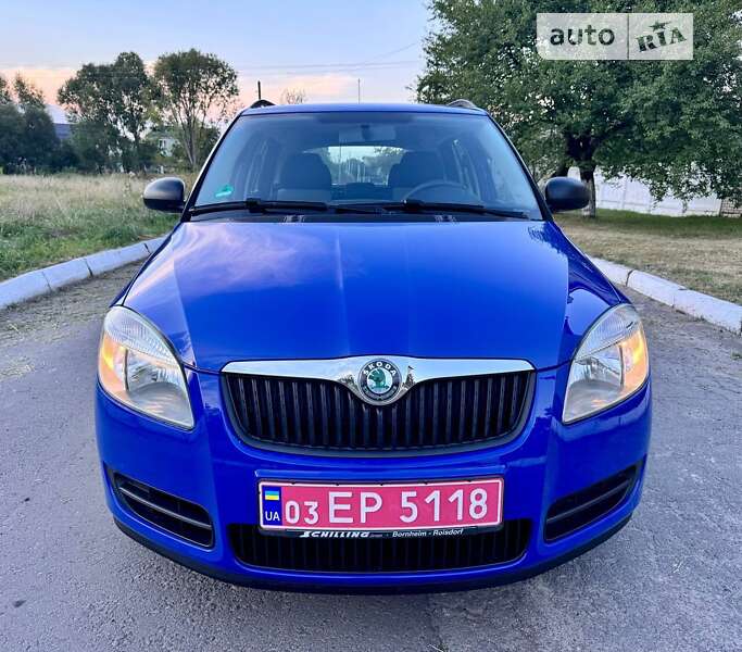 Универсал Skoda Fabia 2010 в Луцке фото 2 Универсал Skoda Fabia 2010 в Луцке