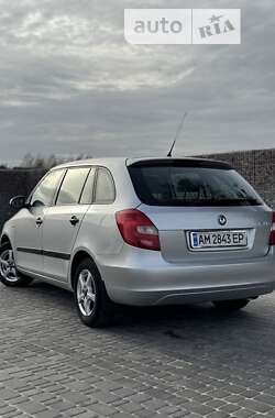 Универсал Skoda Fabia 2010 в Житомире