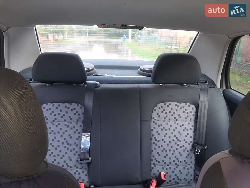 Седан Skoda Fabia 2007 в Луцьку