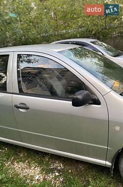 Седан Skoda Fabia 2006 в Львове