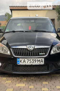 Хэтчбек Skoda Fabia 2010 в Виноградове