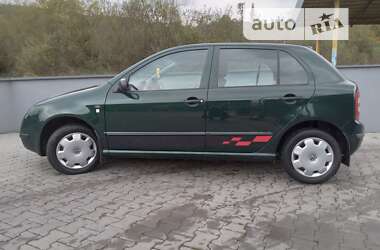 Хетчбек Skoda Fabia 2002 в Воловцю