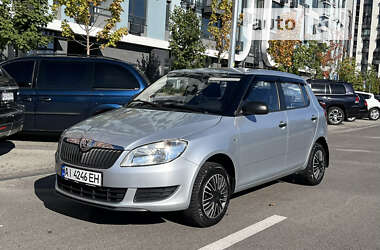 Хетчбек Skoda Fabia 2013 в Києві