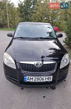 Хэтчбек Skoda Fabia 2009 в 