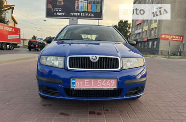 Хэтчбек Skoda Fabia 2006 в Луцке