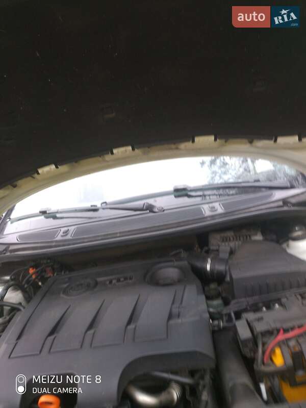 Хэтчбек Skoda Fabia 2010 в Чернигове