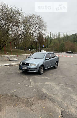 Седан Skoda Fabia 2006 в Києві