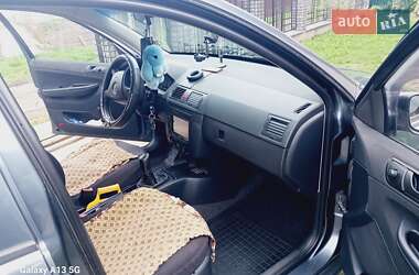 Седан Skoda Fabia 2005 в 