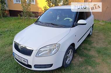 Хетчбек Skoda Fabia 2009 в Новгород-Сіверському