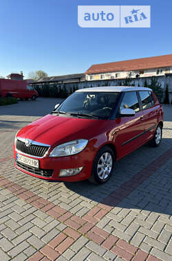 Хетчбек Skoda Fabia 2011 в Золочеві