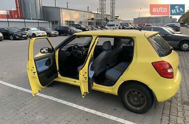 Хэтчбек Skoda Fabia 2008 в Киеве