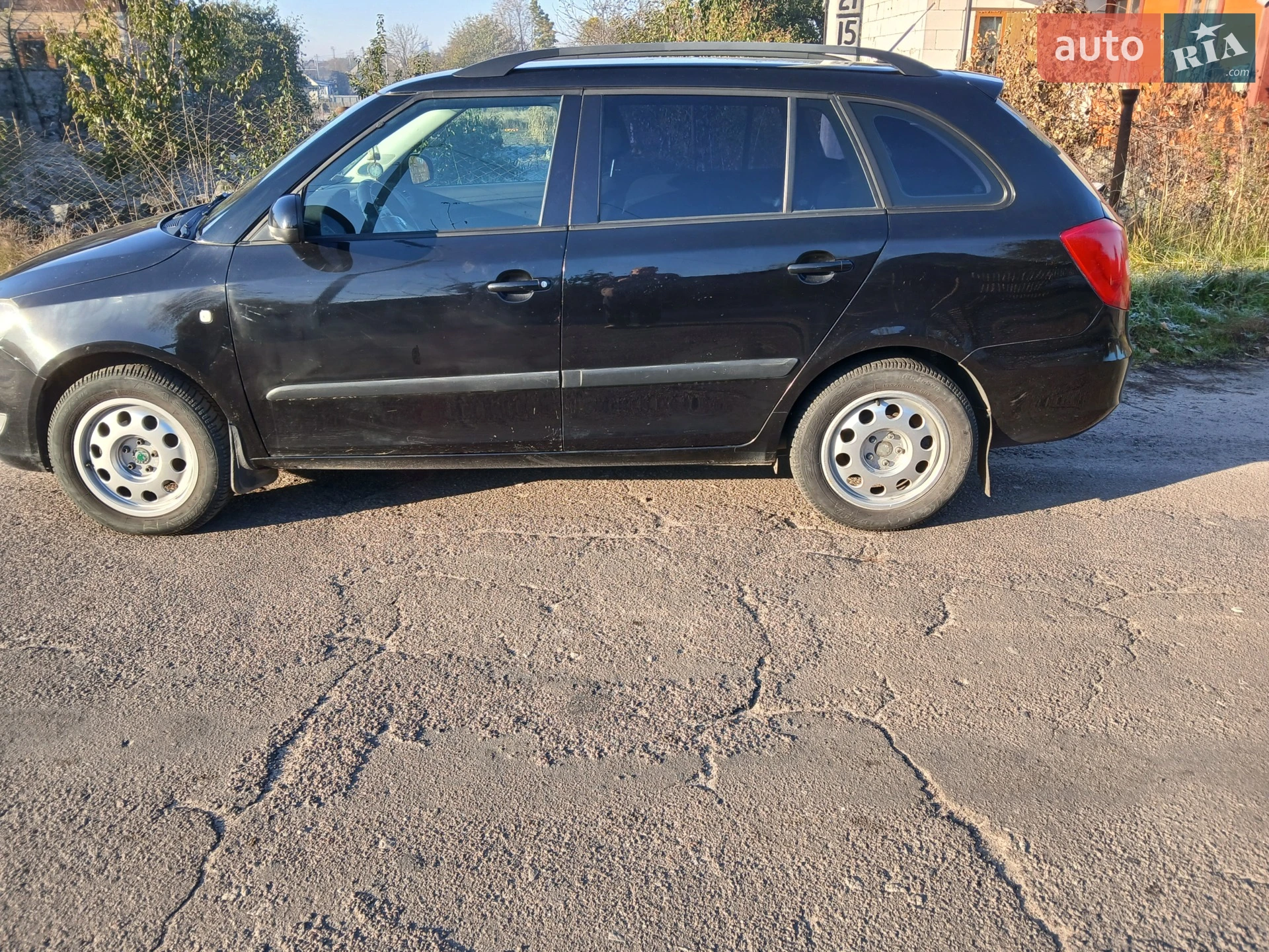 2010 Skoda Fabia - мініатюра 3