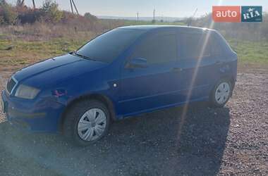 Хэтчбек Skoda Fabia 2004 в 