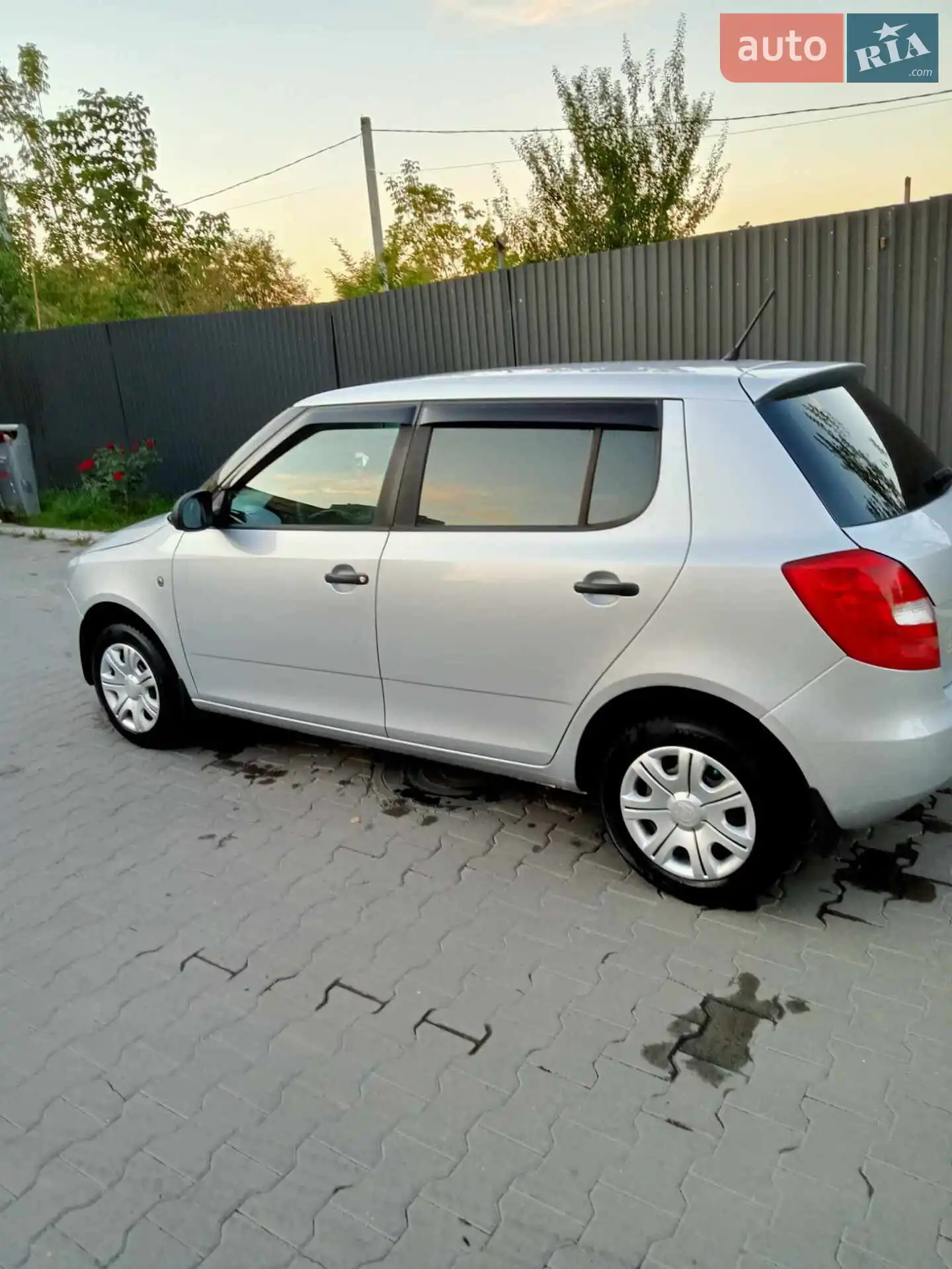 2011 Skoda Fabia - мініатюра 3