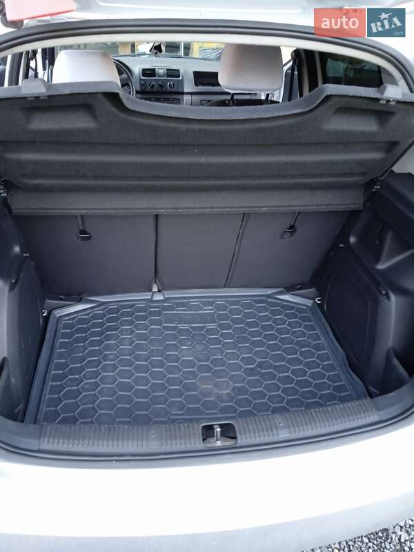 Хетчбек Skoda Fabia 2011 в Хмельницькому