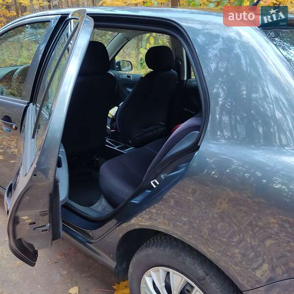 Хетчбек Skoda Fabia 2005 в Чернівцях