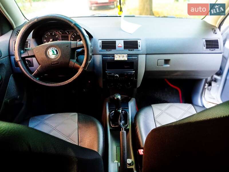 Універсал Skoda Fabia 2002 в Чернігові
