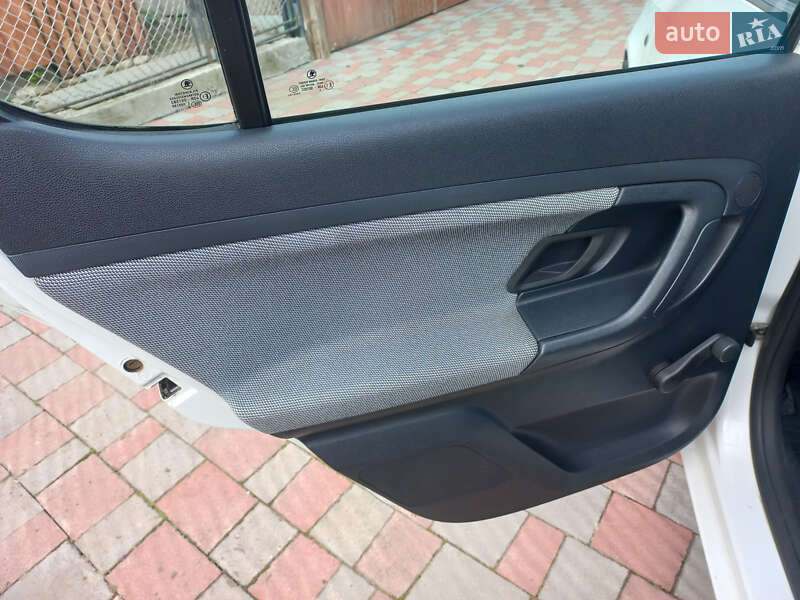 Хэтчбек Skoda Fabia 2009 в Ивано-Франковске