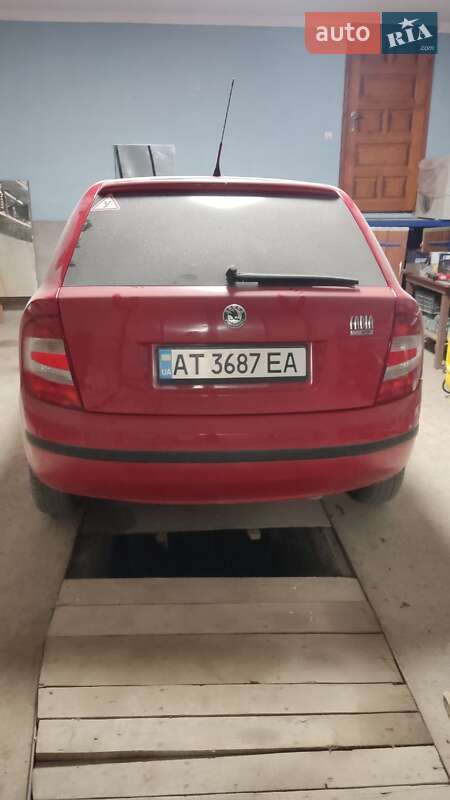 Хэтчбек Skoda Fabia 2006 в 
