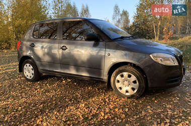 Хэтчбек Skoda Fabia 2008 в 